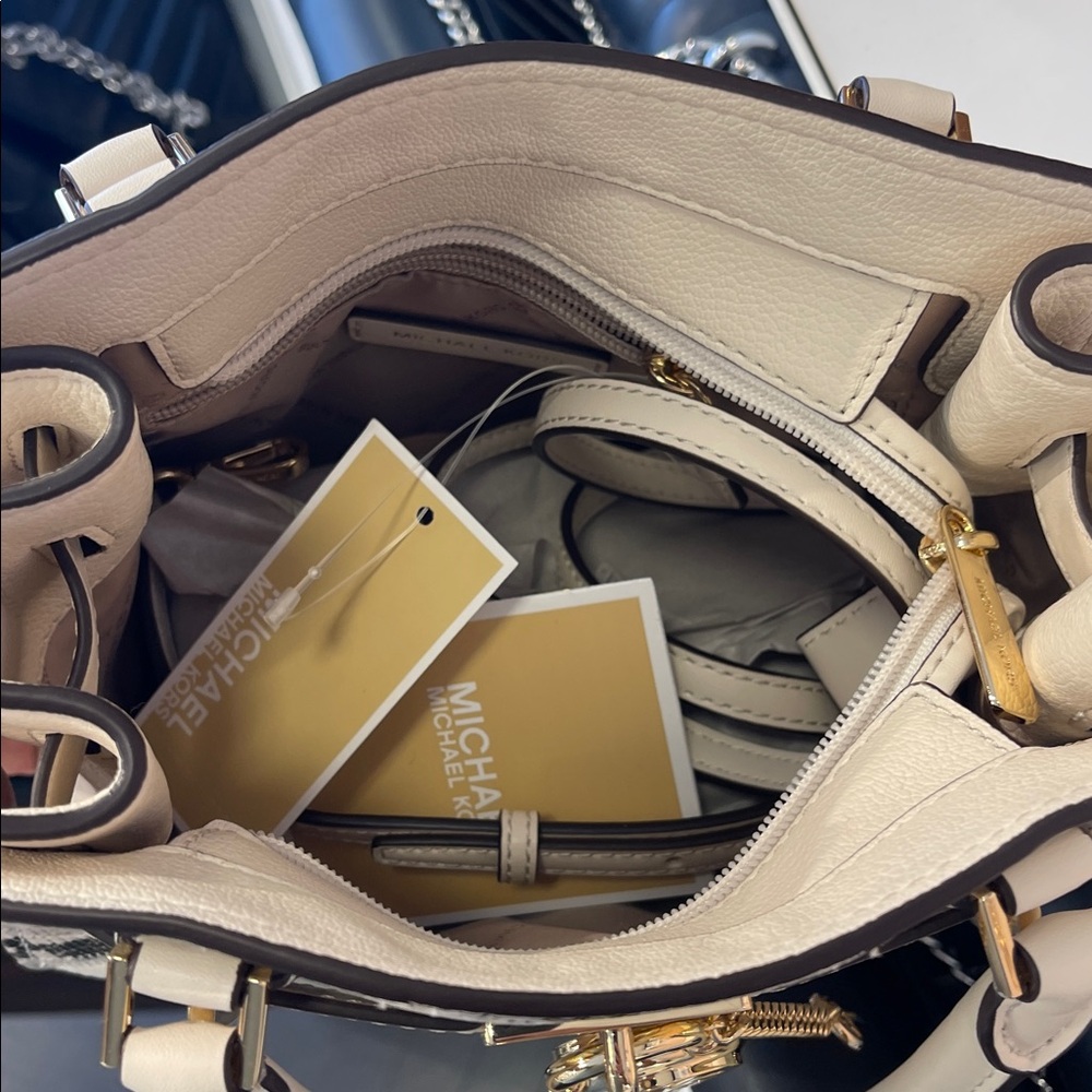 MICHAEL KORS Hamilton Sm Patchwork and Snake Embossed Satchel Crossbody
Natural - Picture 11 of 16